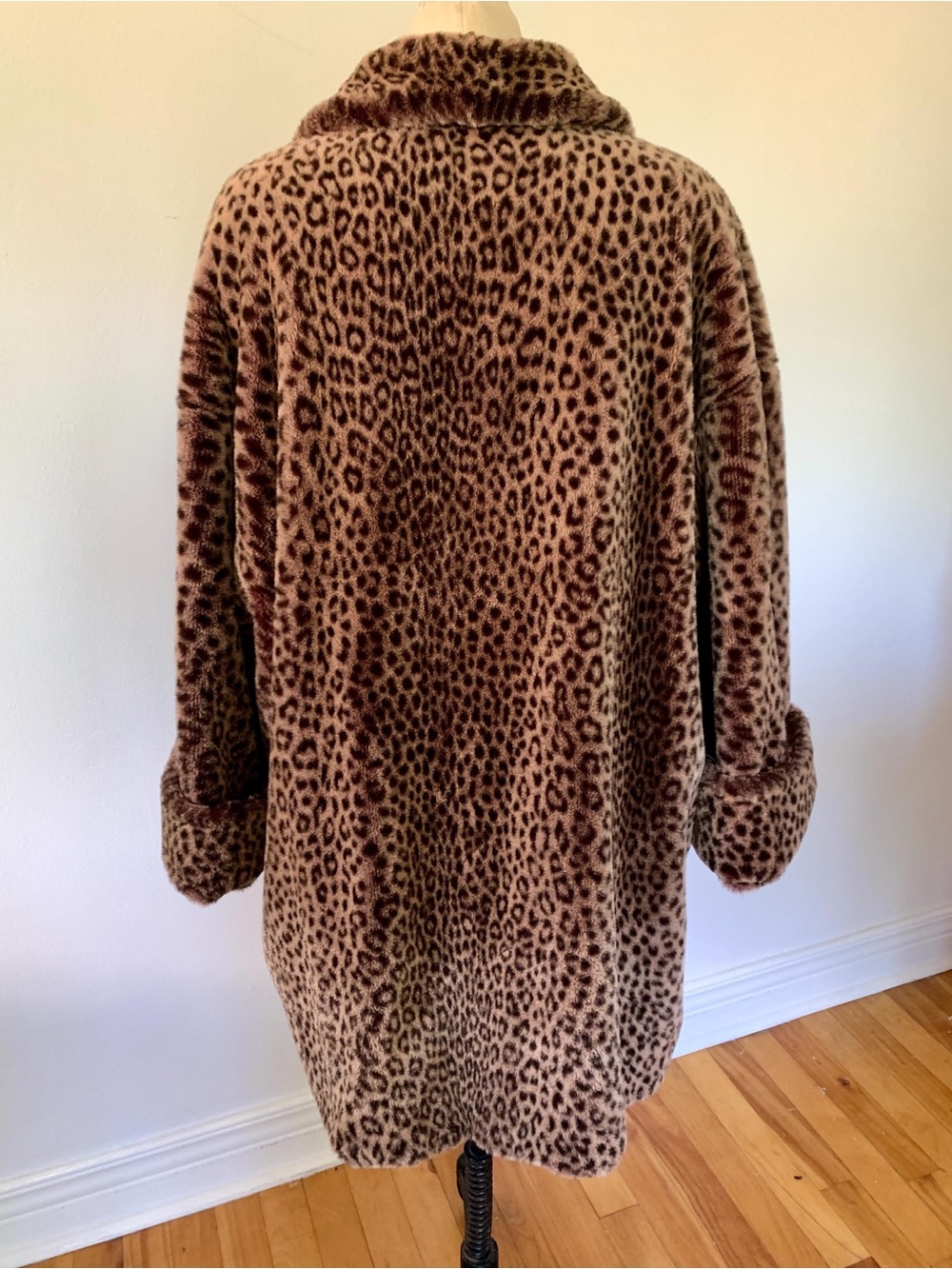Vintage Holt Renfrew Faux Fur Leopard Coat - Picture 5 of 9